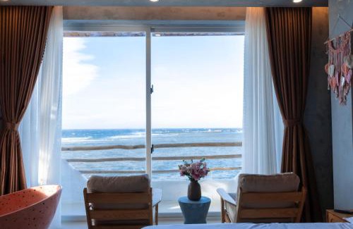 Phu Quy Hotel | Relax at Chiu Chiu Resort on Phú Quý Island, Pet Friendly