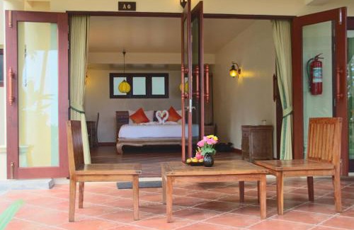 Khong Koi Beach Resort | Relax at Chivapuri Beach Resort with Oceanfront Views