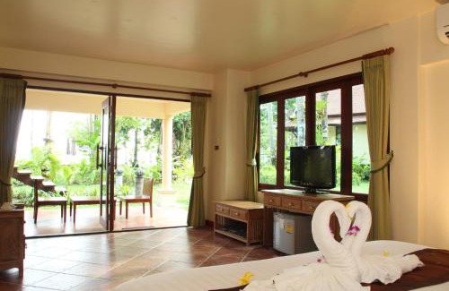 Khong Koi Beach Resort | Relax at Chivapuri Beach Resort with Oceanfront Views