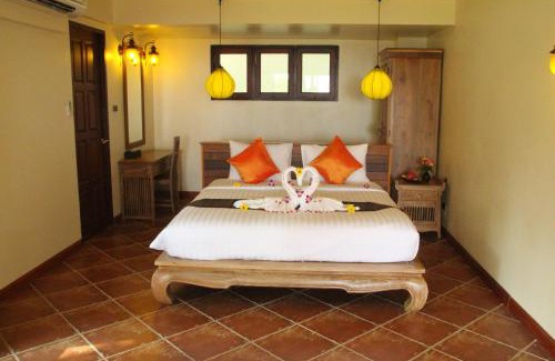 Khong Koi Beach Resort | Relax at Chivapuri Beach Resort with Oceanfront Views