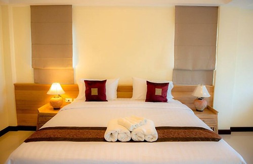 Bang Phra Hotel | Cozy Chivapuri Residence Trat: Breakfast & Family-Friendly Stay