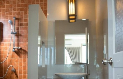 Bang Phra Hotel | Cozy Chivapuri Residence Trat: Breakfast & Family-Friendly Stay