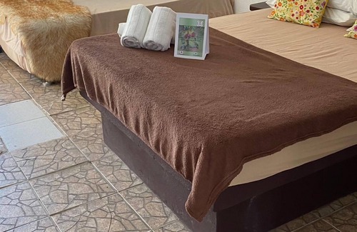 Lagoa do Banana Hotel | Discover Chiveve Lagoa do Banana: Family-Friendly Retreat