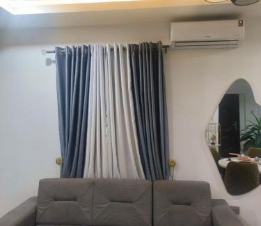 Port Harcourt Apartment | Impressive Chizzy Apartment: 4-Star Stay for Families & Pets