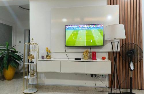 Port Harcourt Apartment | Impressive Chizzy Apartment: 4-Star Stay for Families & Pets