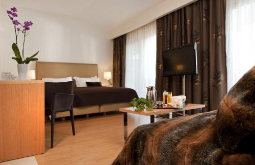Kastoria Hotel | Discover Chloe Hotel: Family-Friendly with Top Amenities