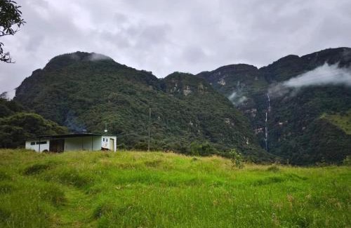 Choachi Ski Chalet | Pet-Friendly Retreat at Choachi Casa Colibri - 9/10 Rated