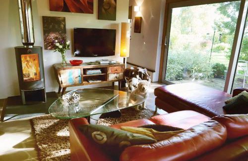 Eye House | Family-Friendly Retreat at Chobbs Barn, Eye - Guest Rated 9/10
