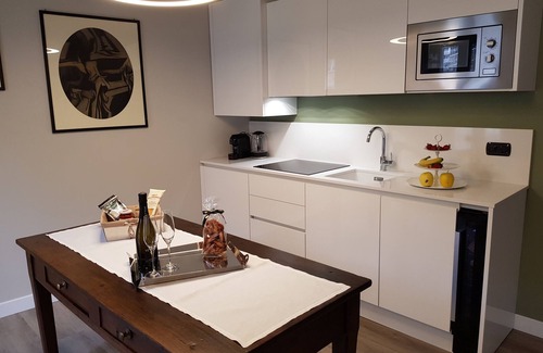 Omegna Apartment | Indulge at Chocolat L'Escale in Omegna with Spa Amenities