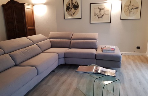 Omegna Apartment | Indulge at Chocolat L'Escale in Omegna with Spa Amenities