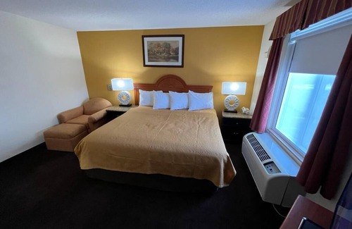 Hershey Hotel | Charming Chocolate Express Hotel & Suites in Hershey, PA