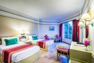 North Pattaya Resort | Relax at Cholchan Pattaya Beach Resort - Oceanfront Oasis
