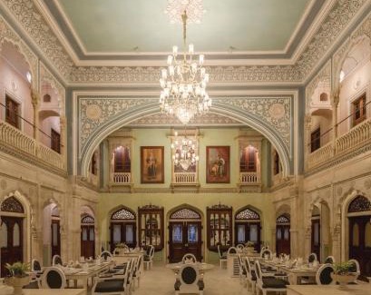 Chomu Hotel | Elegant Chomu Palace, Jaipur: Poolside Retreat & Dining