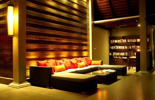 Khuekkhak Hotel | Relax at Chongfah Resort: Ocean View & Pool Access Await