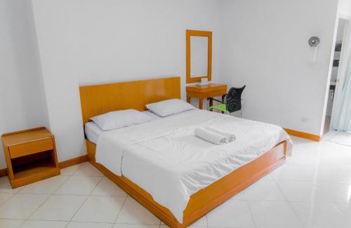 Chum Phae Hotel | Discover Chonnatee Residence: Wheelchair Accessible Stay