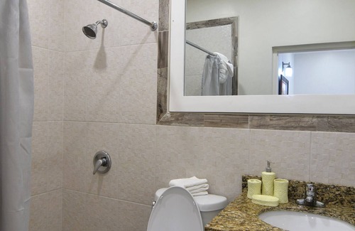 Molynes Gardens House | Experience Joy at Gardens of Blissett - Studio Apartment