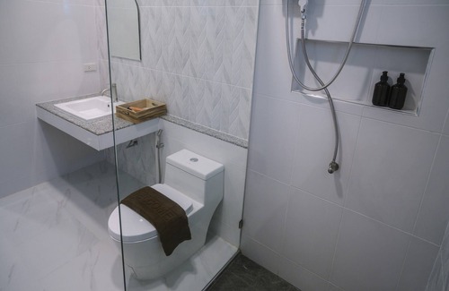 Trat Hotel | Chor Grandé Resort: Family-Friendly with Breakfast Included