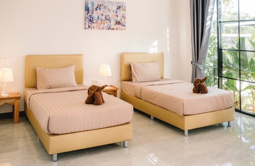 Trat Hotel | Chor Grandé Resort: Family-Friendly with Breakfast Included