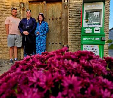 Bukhara Hotel | Chorminor 1 min to Old Town Free Dinner