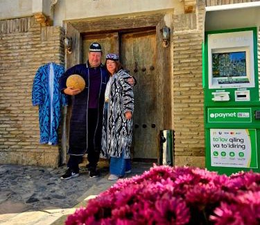 Bukhara Hotel | Chorminor 1 min to Old Town Free Dinner