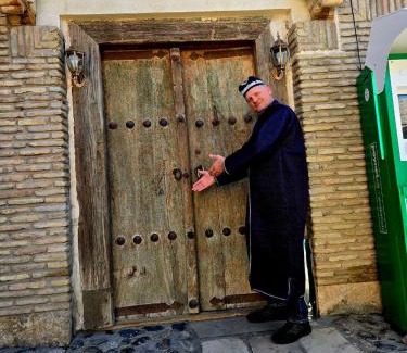 Bukhara Hotel | Chorminor 1 min to Old Town Free Dinner