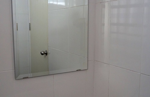 Nakhon Si Thammarat Hotel | Discover Chouaprom Mansion: Family-Friendly with Dining Options