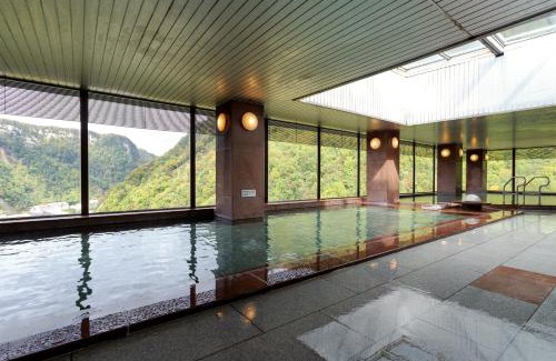 Kamikawa Hotel | Choyo Tei: Family-Friendly Retreat with Hot Tub & Dining