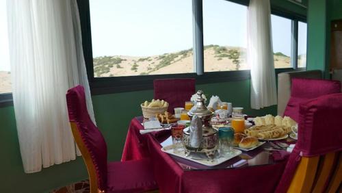 Sahel Chamali Hotel | Chris