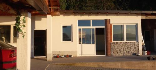 Elshani Apartment | Family-Friendly Stay at Chris Sopo with Great Reviews