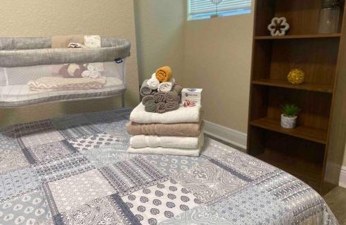 Eatonville Apartment | Comfortable Chris & Tish Suites: Family and Pet-Friendly Stay