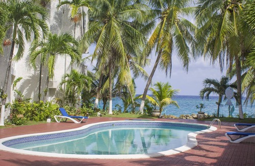 Tower Isle Hotel | Chrisanns Beach Resort