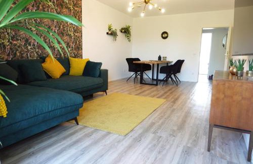 Hamm Apartment | Stylish Apartment with Rhine View, Netflix & Family Amenities