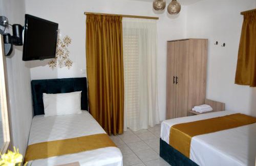 Toroni Apartment | Beautiful Chrissi Ammoudia with Private Beach & Ocean Views