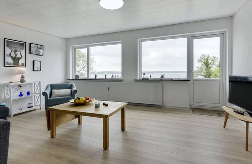 Sonderhav Apartment | Beachside Retreat "Christer": Steps from the Inlet