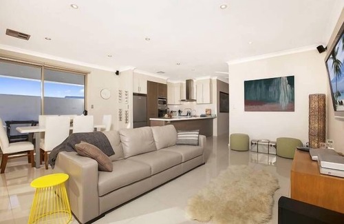Christies Beach House | Exclusive Christies Beach Townhouse with Ocean Views