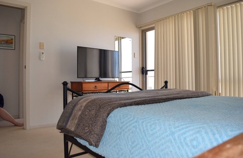 O'sullivan Beach House | Discover Family-Friendly Stay at Christies Seahorse Esplanade