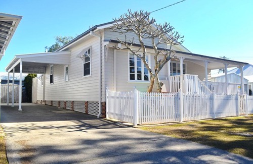 South West Rocks House | Relaxing Family Retreat at Christina Cottage - 8/10 Rating