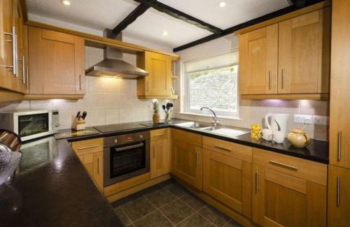 Chapel Stile House | Cozy Christmas Cottage: Rated 9.4, Pet & Child Friendly