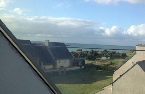 Finistere Villa | Cozy Seaside Retreat for 14 with Spa and Breakfast