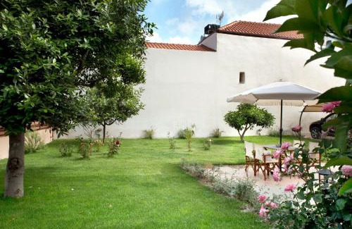 Krouson Apartment | Family-Friendly Retreat at Chronis Family Villas - 10/10 Rated