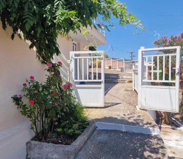 Monemvasia Apartment | Pet-Friendly Chrysafos View with High Guest Ratings