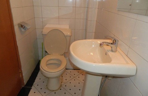 Embu Hotel | Welcoming Chrysalis Guest House with Restaurant & Breakfast