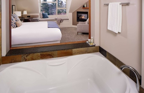 Fairhaven Hotel | Indulge at Chrysalis Inn & Spa Bellingham, Curio by Hilton