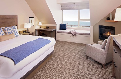 Fairhaven Hotel | Indulge at Chrysalis Inn & Spa Bellingham, Curio by Hilton