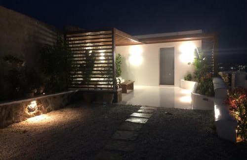 Milos House | Chrysomelo: Oceanfront Retreat with Top Guest Ratings