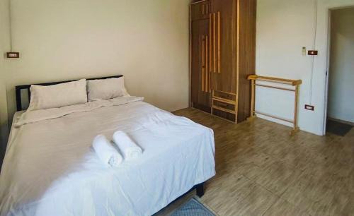 Bang Phlat Apartment | Cozy Chubby 9 Room 6 - Guest Rated: 8/10 for Comfort