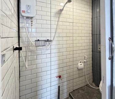 Bang Phlat Apartment | Chubby 9 Room 8: Budget-Friendly Getaway Awaits!
