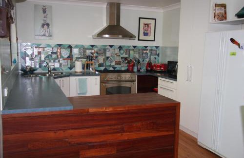 Dwellingup House | Family-Friendly Chuditch Holiday Home in Dwellingup