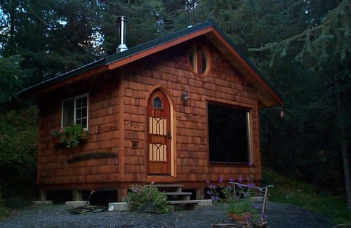Moose Pass Cabin | Explore Chugach Mountain Cabin Retreat: Guest Rated 9.8!