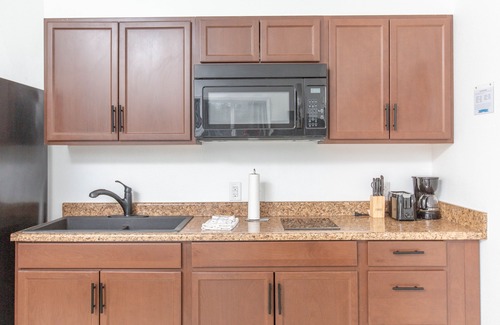 Huffman - O' Malley Apartment | Discover Chugach Mountain View Suite 203 with Spa & Breakfast